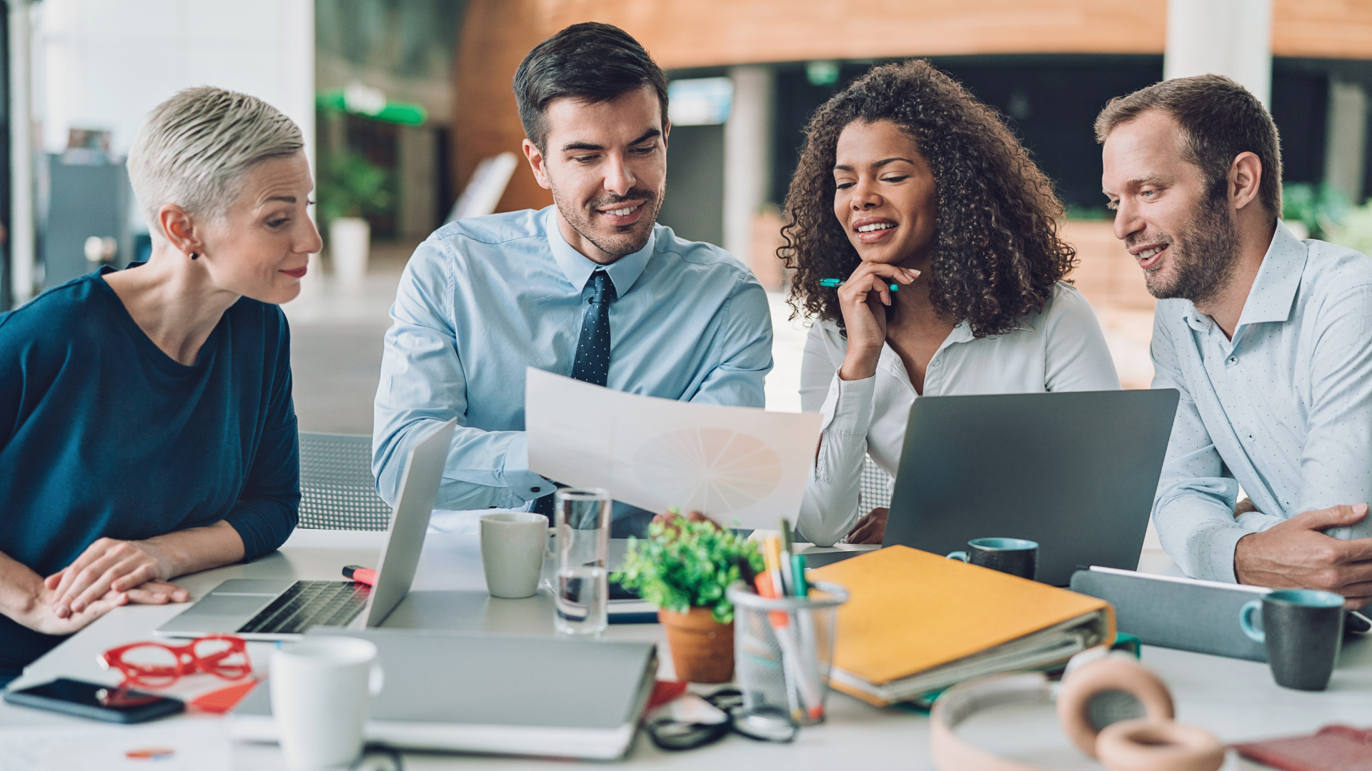 Objetivo Especialidad de Negocios y Comercio Internacionales
